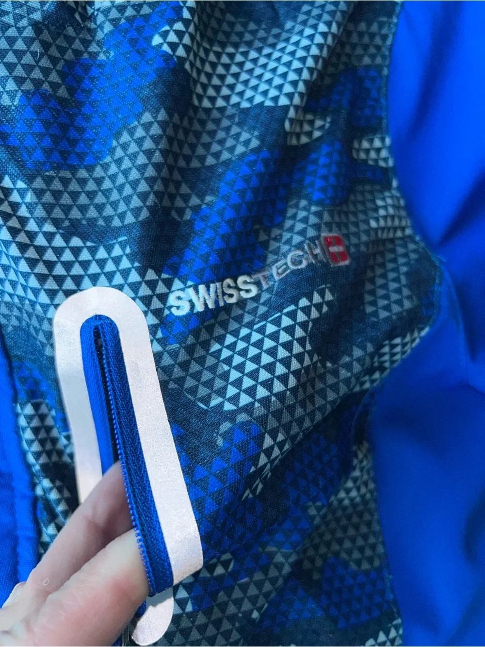 Boys 6/7 Swiss tech heavy puffer? Winter jacket blue camouflage